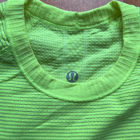 Lululemon tops - Picture 2 of 7